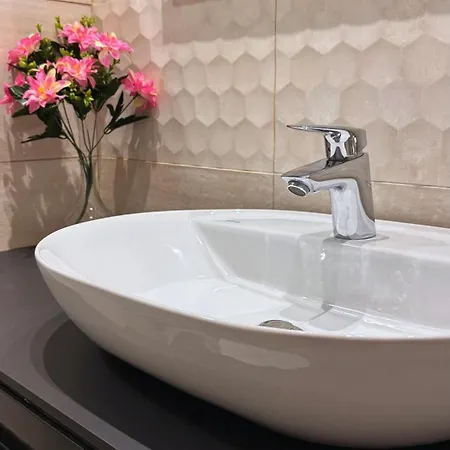 Pilar 8 Urban By Vigovacaciones * 比戈