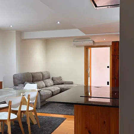 Pilar 8 Urban By Vigovacaciones * 比戈